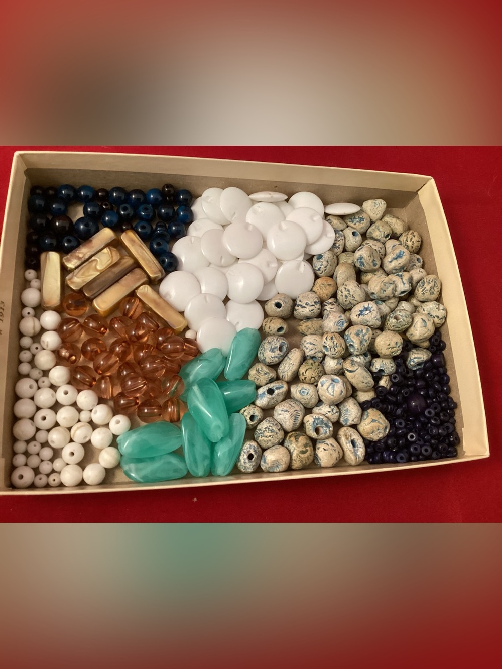 212 grams of mixed material beads for crafting